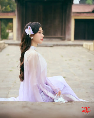 Mộng Chuyển – áo dài sự kiện họa tiết hoa trên nền tím, tác phẩm thủ công của La Hằng Design