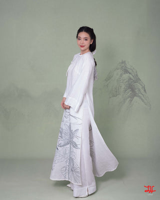 Mẫu áo dài cô dâu Liên Ngọc sắc vàng trắng bởi nhà may La Hằng