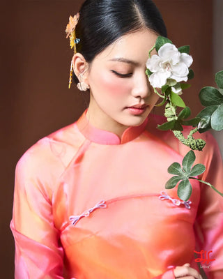 Áo dài cách tân Lụa Đào sắc hồng, thiết kế riêng bởi La Hằng Design