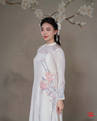 Áo dài cô dâu Mộc Lan sắc vàng trắng thủ công tại nhà may áo dài La Hằng