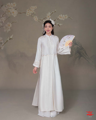Tà áo dài cưới Hoa Nguyệt sắc vàng trắng, thiết kế La Hằng Design
