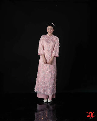 Xuân San – áo dài cách tân sắc hồng, tác phẩm thủ công của nhà may La Hằng Design