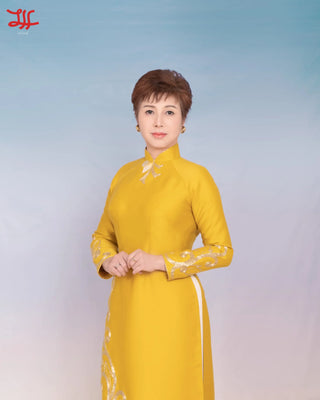 Phom dáng áo dài phụ huynh cô dâu chú rể Phù Dung Dấu Hỏi họa tiết hoa, thiết kế La Hằng Design, Hà Nội