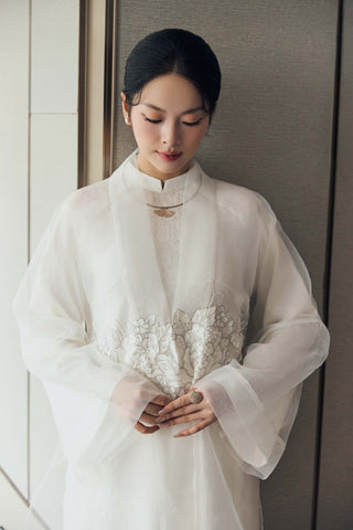 Áo dài Cúc Nhạc & Áo choàng Đan Vân - Áo Dài La Hằng Design