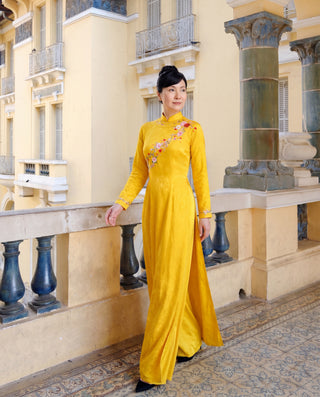 Hoàng Yến - Áo Dài La Hằng Design