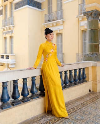 Hoàng Yến - Áo Dài La Hằng Design