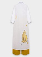 Áo Dài Mèo Trông Trăng