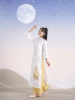 Áo Dài Mèo Trông Trăng